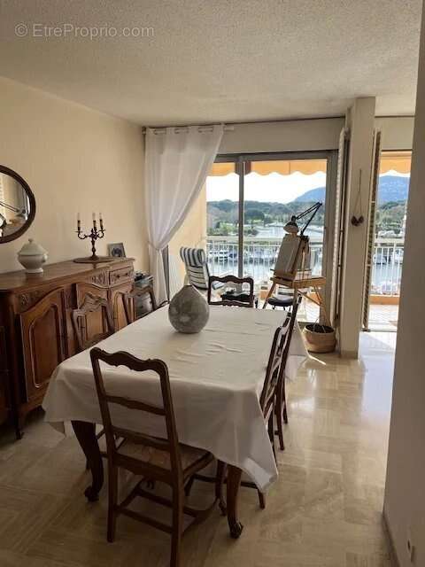 Appartement à MANDELIEU-LA-NAPOULE