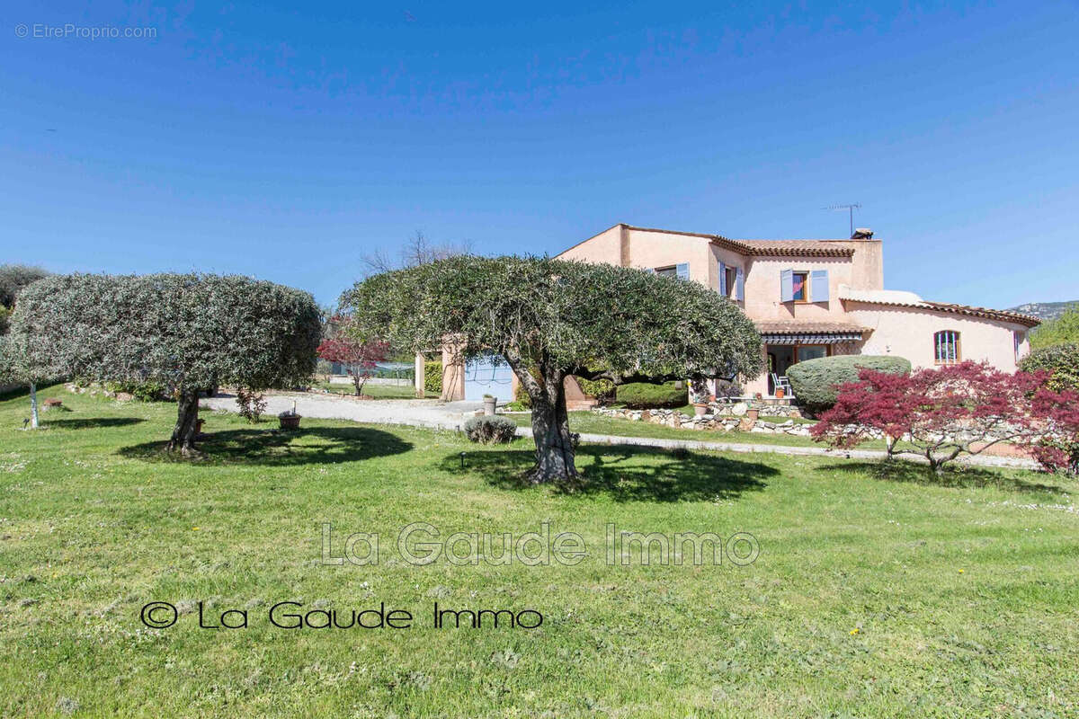 Maison à LA GAUDE