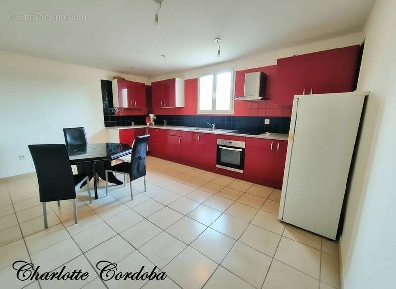 Maison à FEUGAROLLES