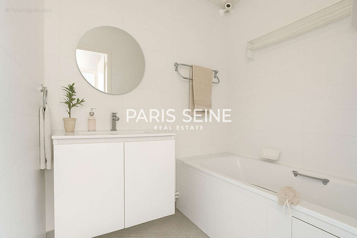 Appartement à PARIS-15E