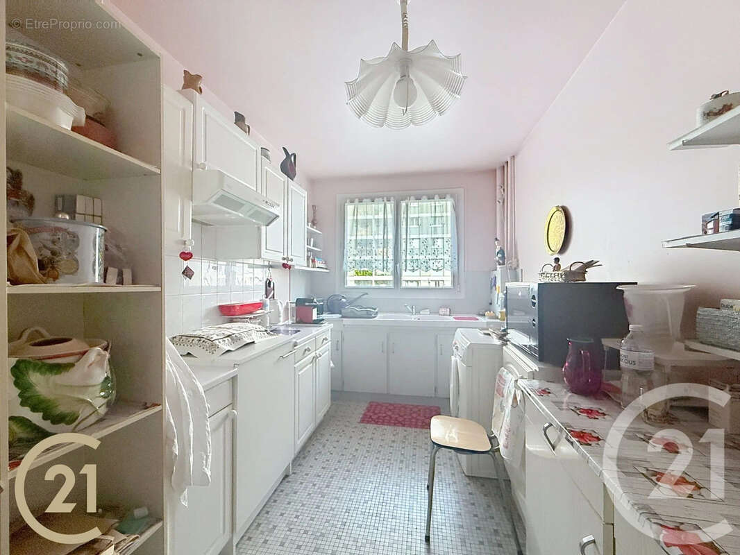 Appartement à PARIS-11E