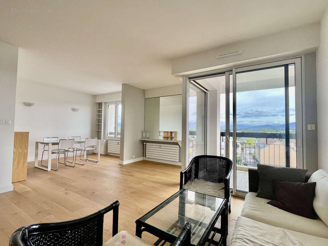 Appartement à FERNEY-VOLTAIRE