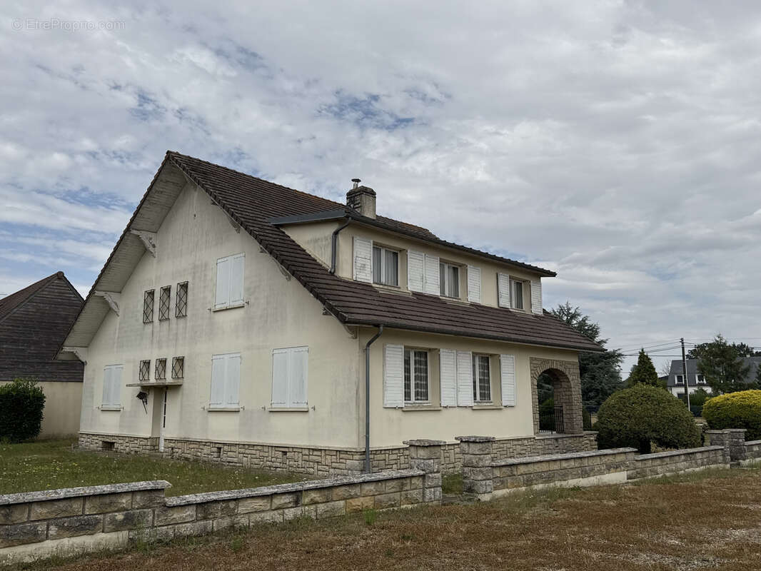 Propriété avec 2 hectares et hangar - photo 4