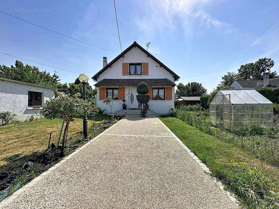 Maison à CHAUMONTEL
