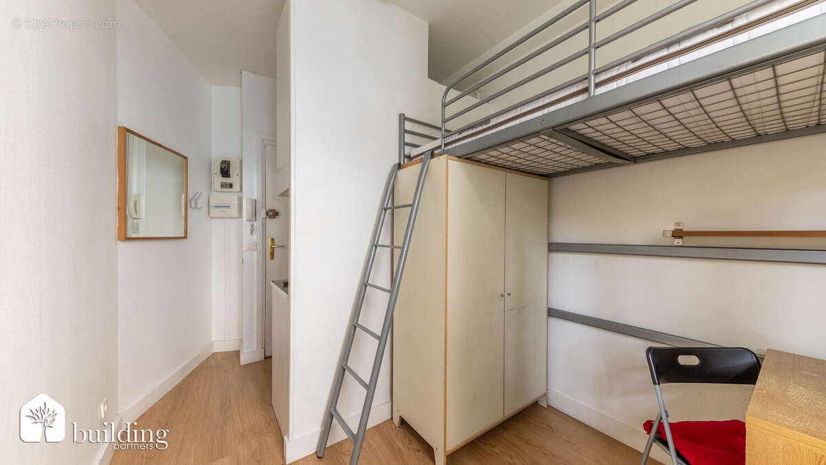 Appartement à NEUILLY-SUR-SEINE