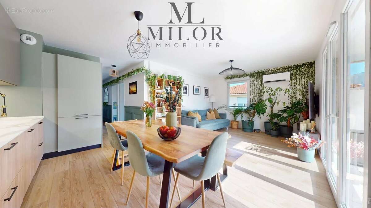 Appartement à SAINT-MARTIN-DU-VAR