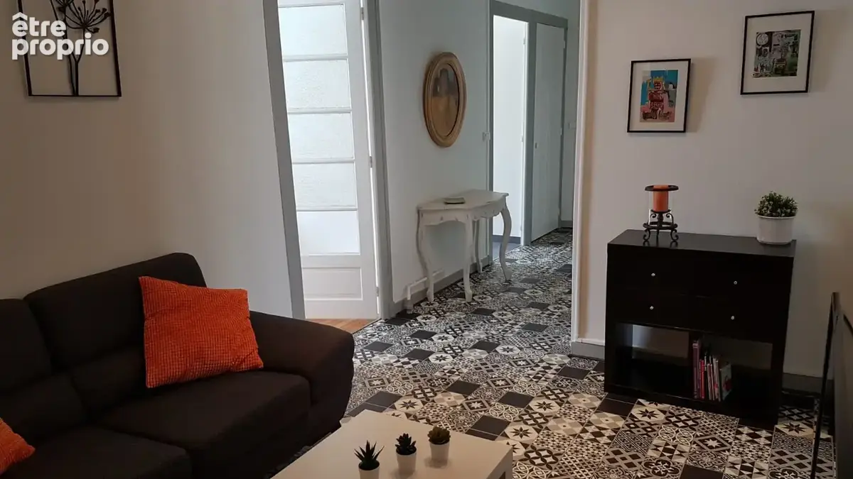 Elégance et valeur : T2 Bis avec balcon 4ème étage avec ascenseur - photo 3