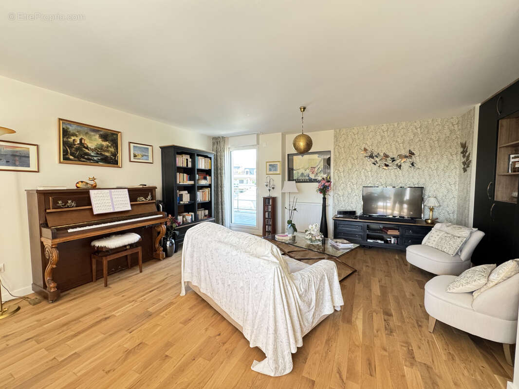 Appartement à SAINT-MAUR-DES-FOSSES