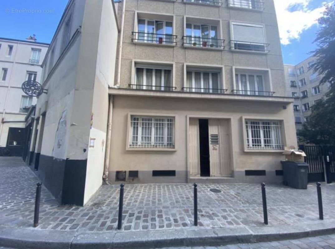 Commerce à PARIS-11E