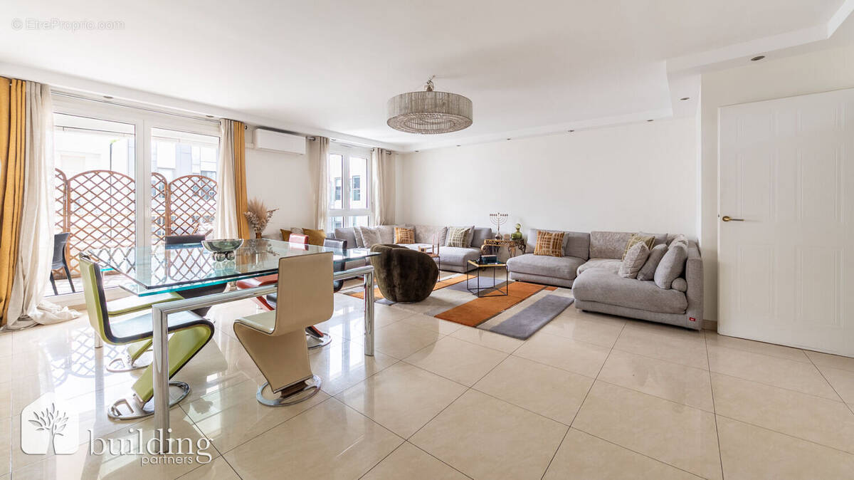Appartement 5 pièces 120 m² · à Levallois-Perret · 120 m² · 1 450 000 €