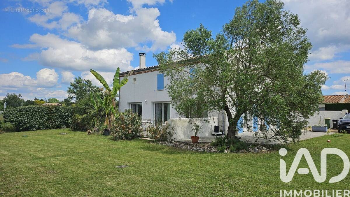 Photo 1 - Maison à CORME-ECLUSE
