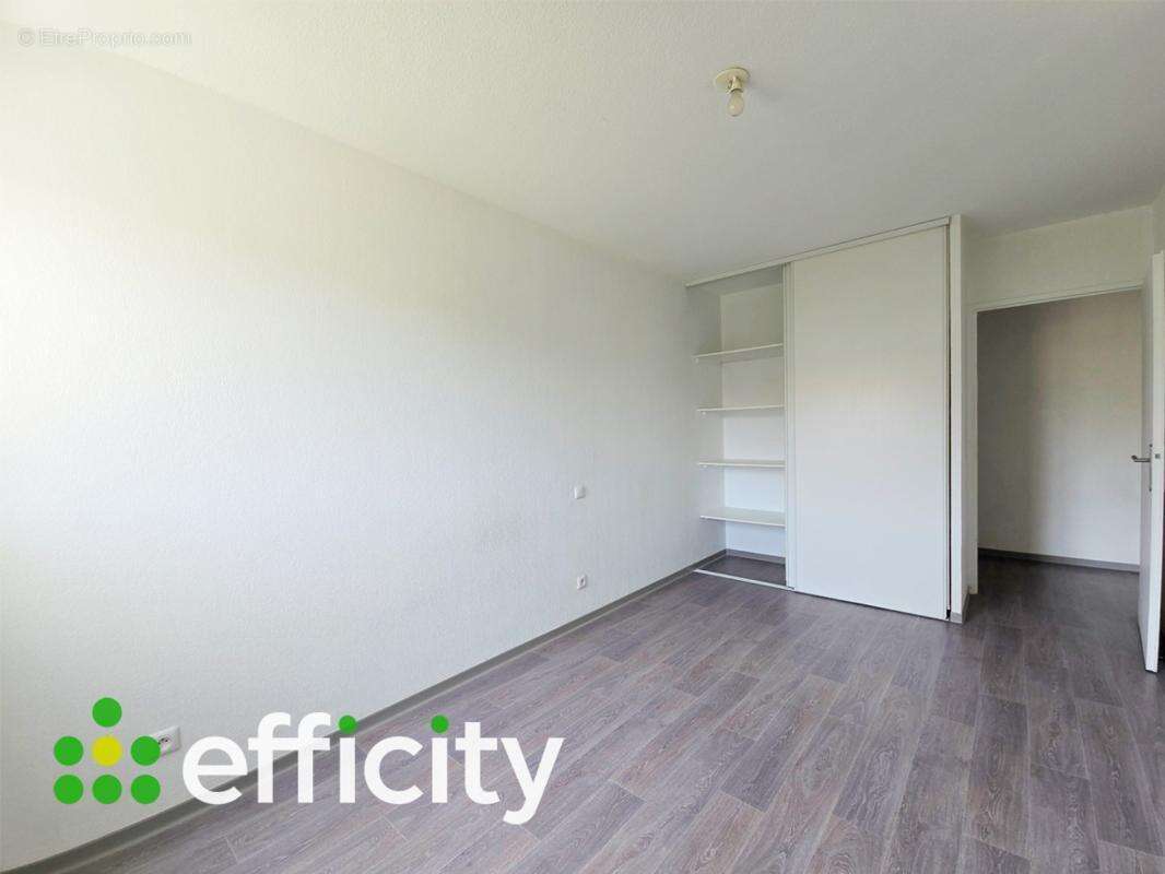 Appartement à PUGET-SUR-ARGENS