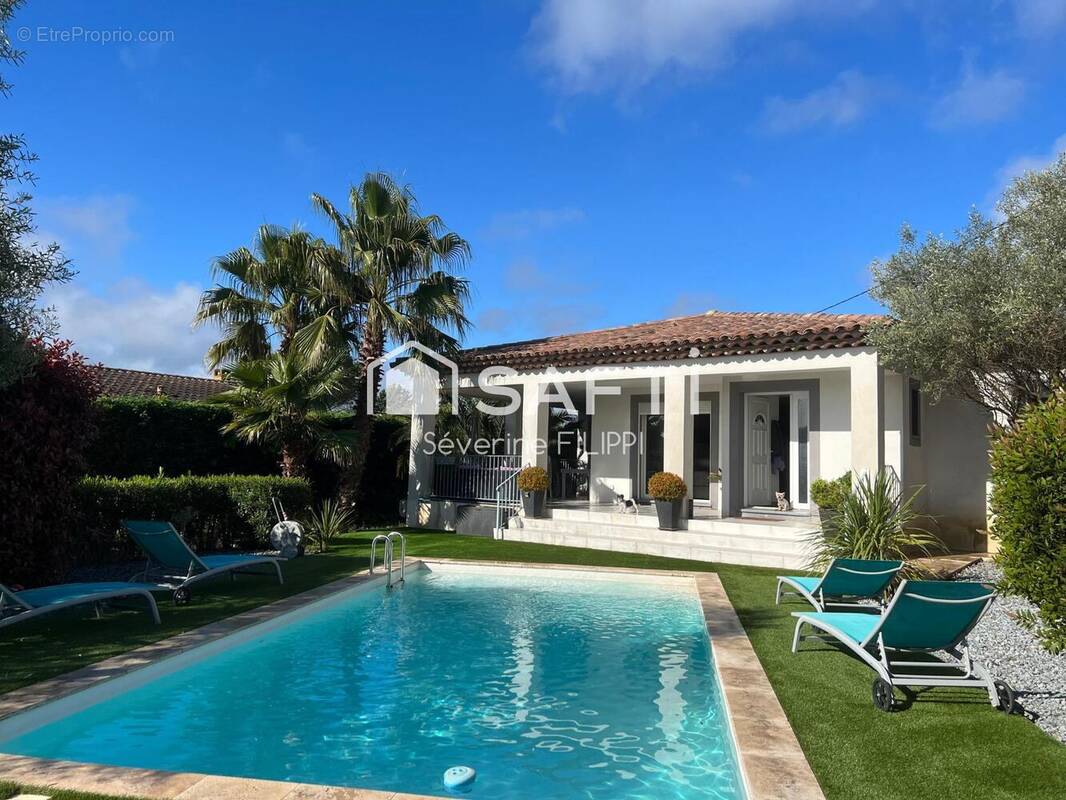 Photo 1 - Maison à LE MUY