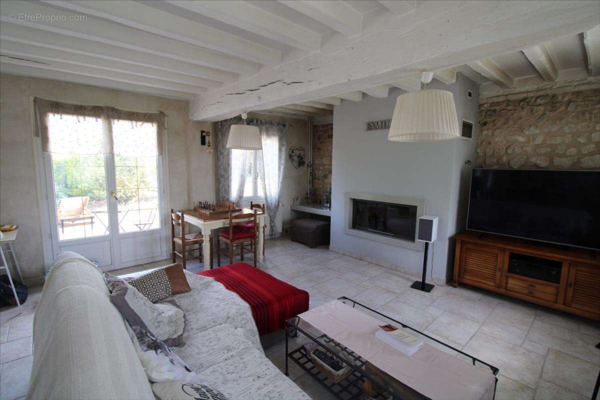 Maison à LA NEUVILLE-CHANT-D&#039;OISEL