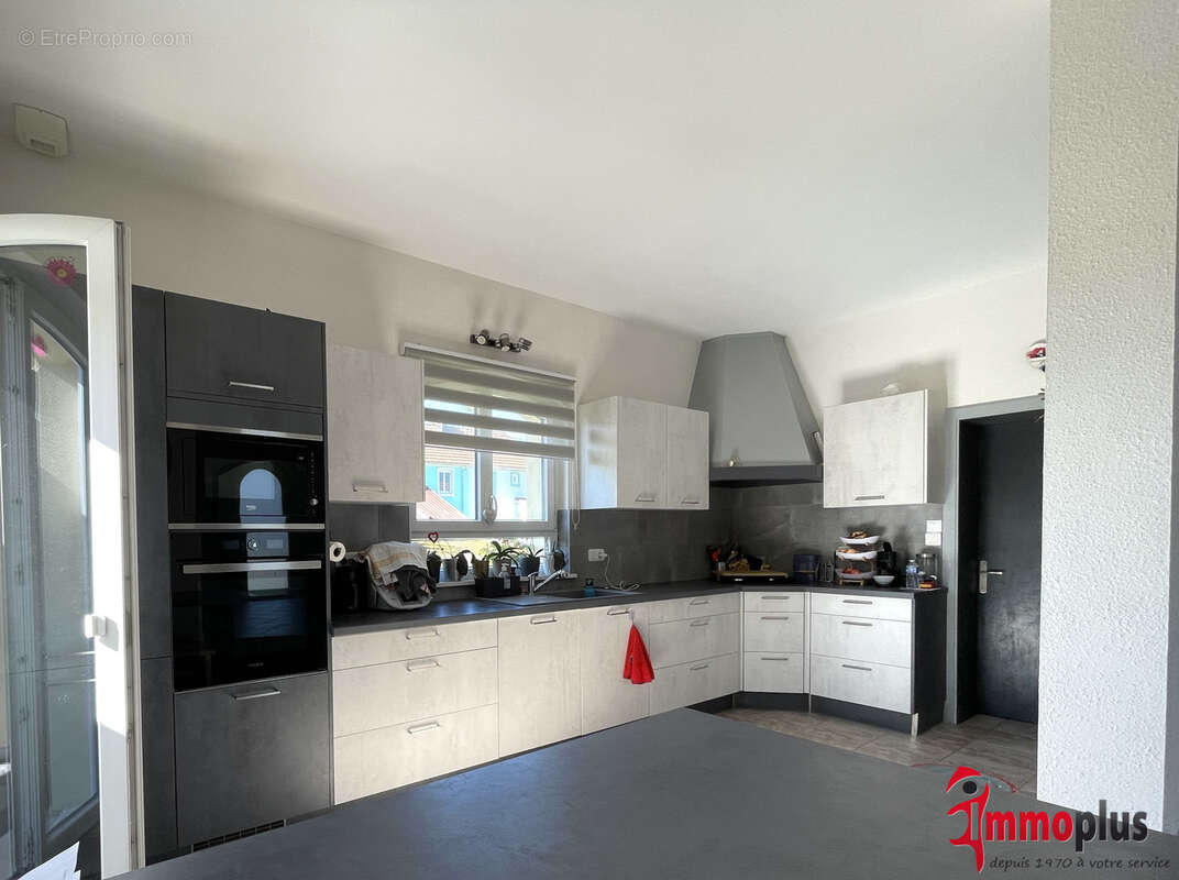 SENTHEIM - Maison individuelle de 155 m2 avec 3 suites, garage double et dépendance - Belles prestations ! - photo 10