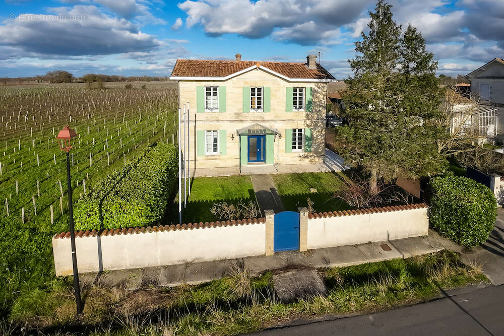 Maison à NEAC