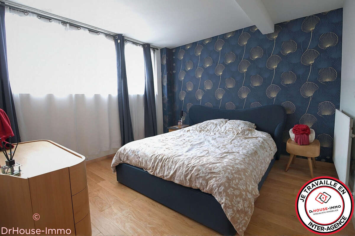 Appartement à FONTENAY-LE-FLEURY