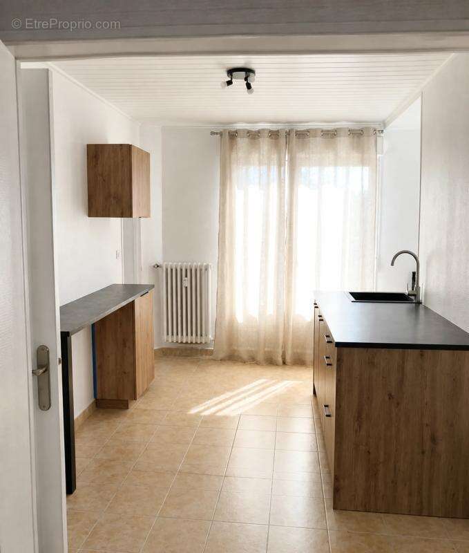 Appartement 5 pièces de 96 m² à Thionville - photo 6
