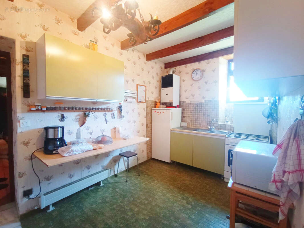 Maison à SAINT-JULIEN-LE-ROUX