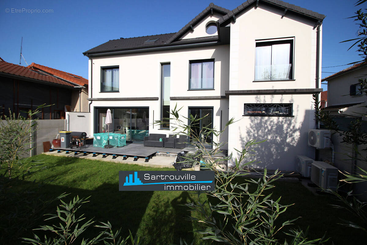 Maison à HOUILLES