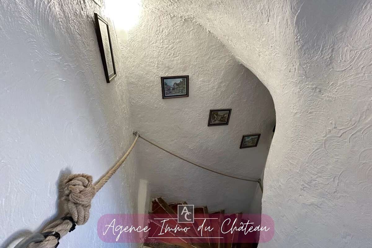 Appartement à CAMPS-LA-SOURCE