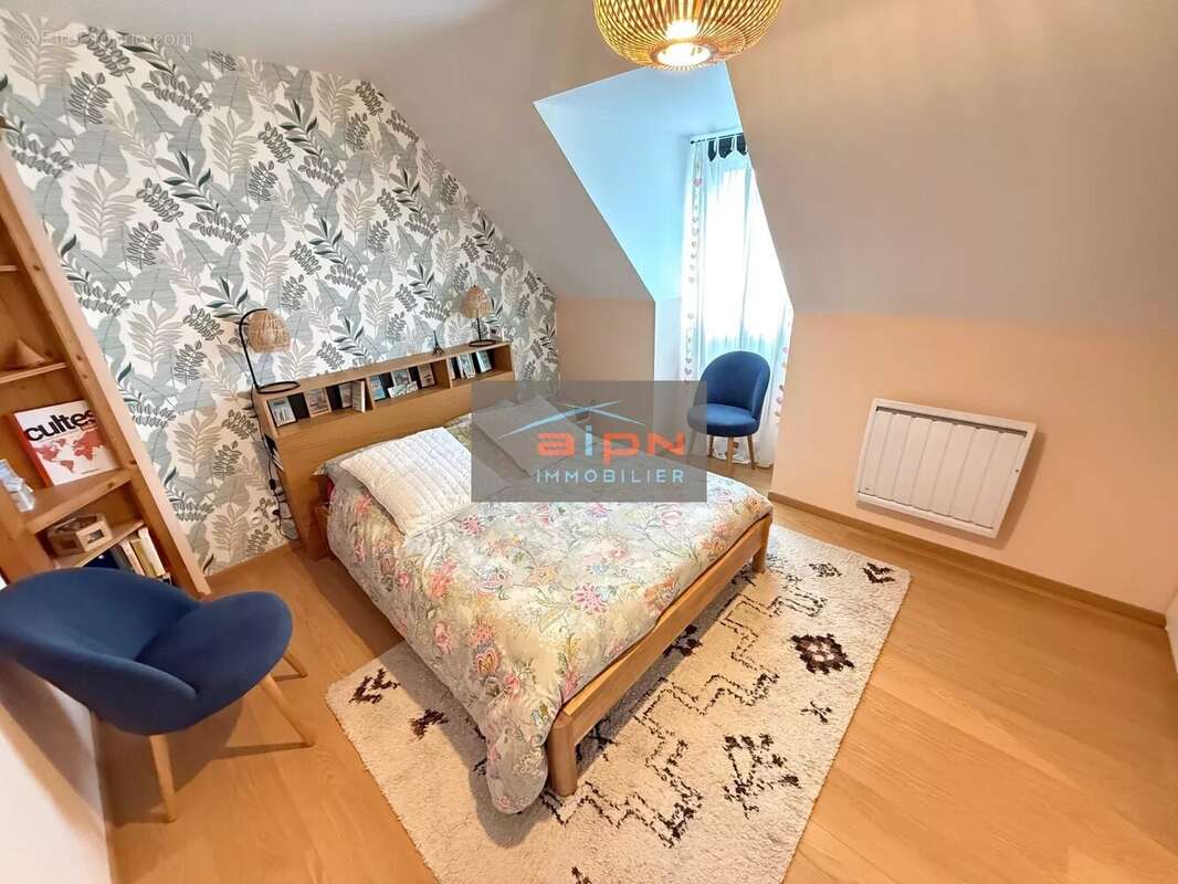 Maison à SAINT-ETIENNE-DU-ROUVRAY