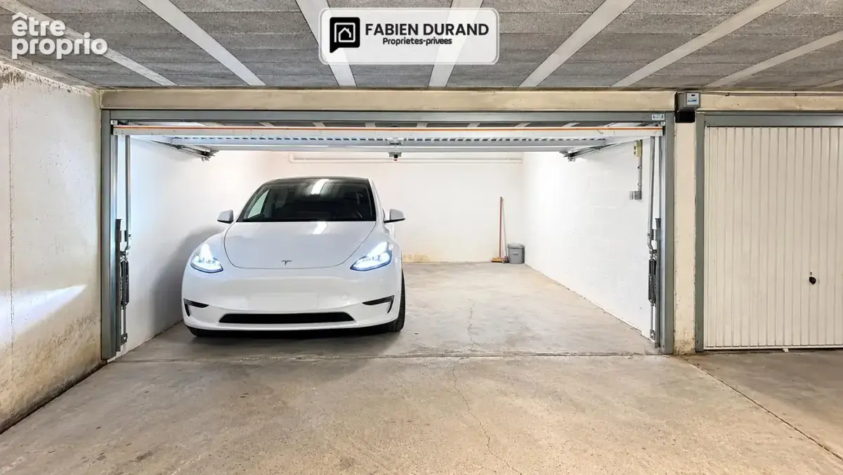 Double garage fermé ? 24 m² ? mandelieu-la-napoule ? résidence les 3 rivières - photo 3