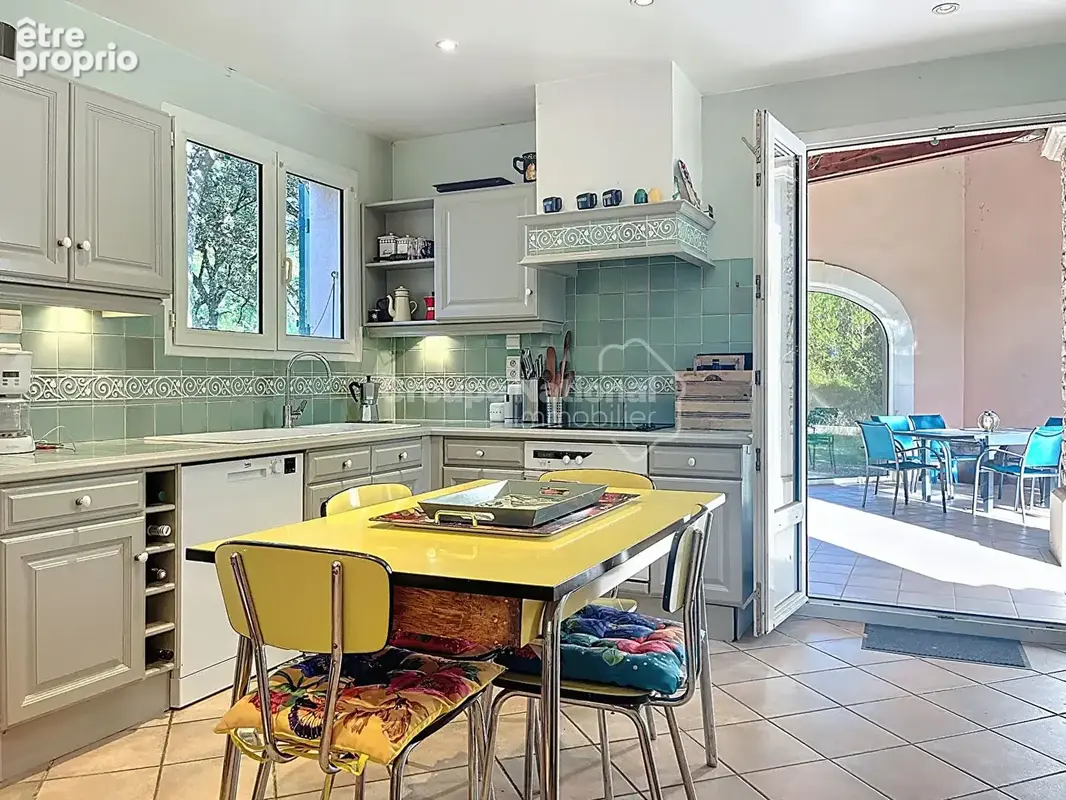 Maison Piolenc 190 m² sur terrain de 4528 m² arboré avec piscine - photo 9