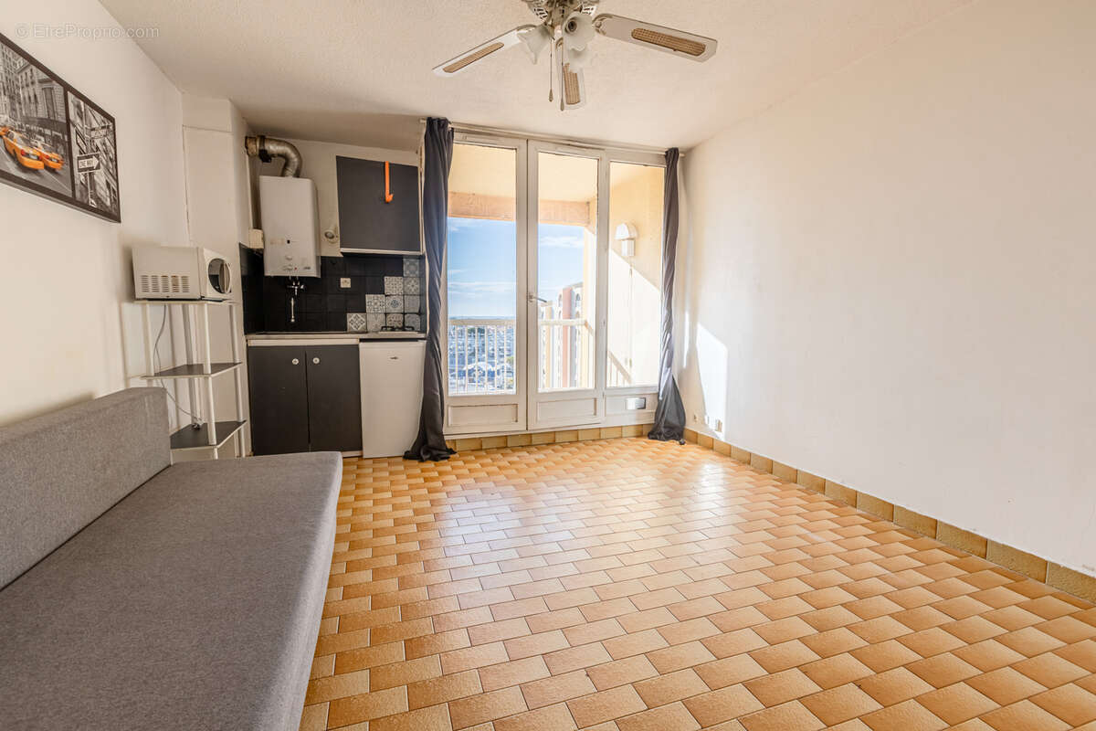Appartement à MAUGUIO