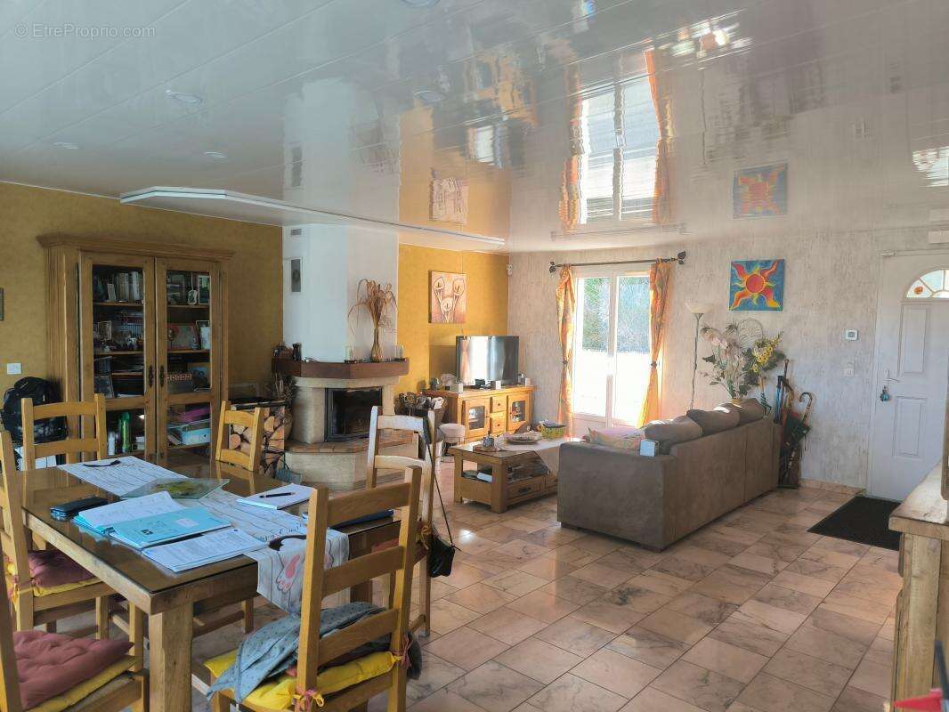 Villa plain pied de 130 m2 entourée de nature sur terrain de 4539 m2 avec  PISCINE - photo 4