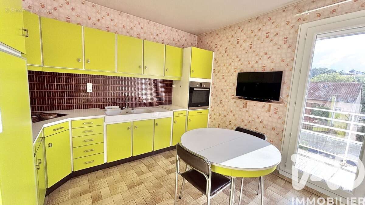 Photo 6 - Maison à ROCHE-LA-MOLIERE