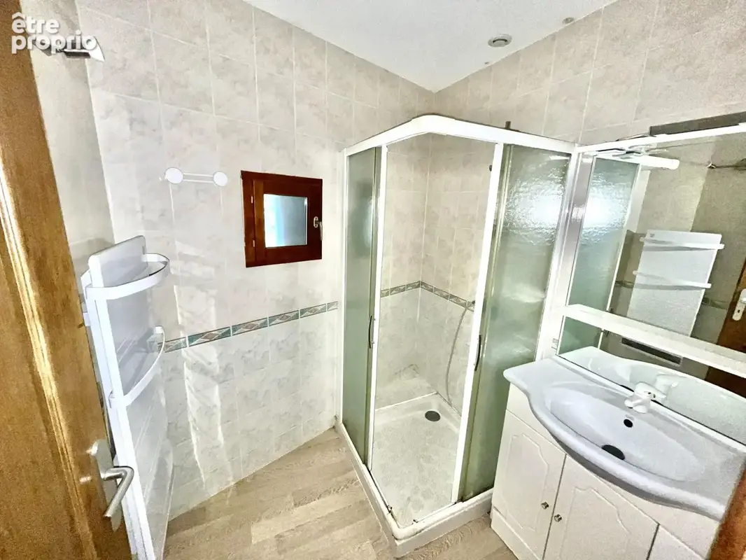 Maison rénovée sur terrain - photo 10