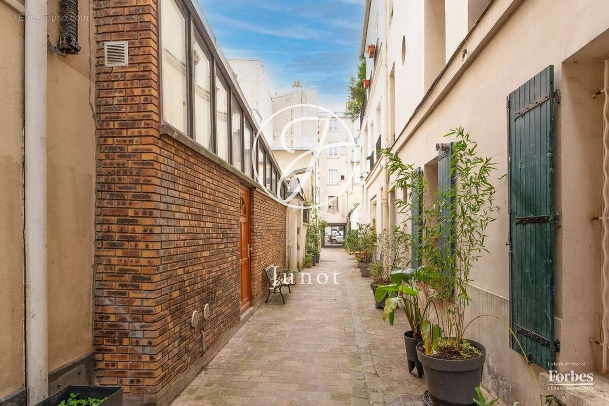 Appartement à PARIS-18E
