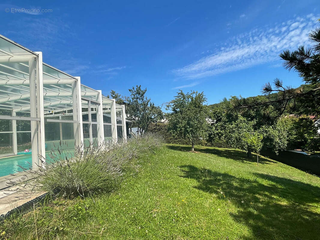 Maison à MISEREY-SALINES