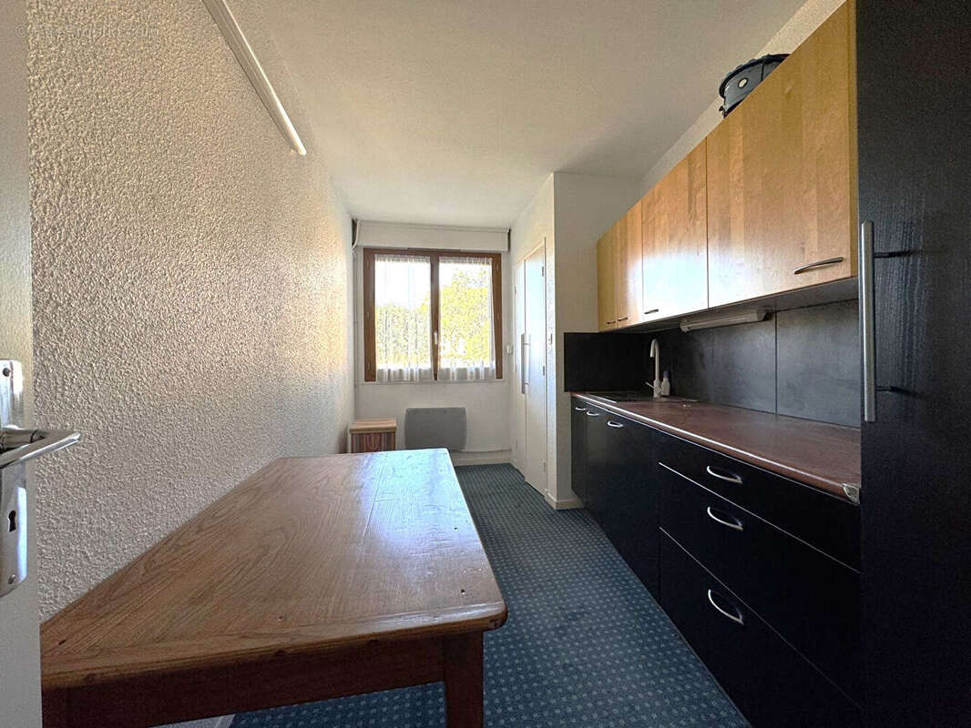 Appartement à BAGNOLS-SUR-CEZE