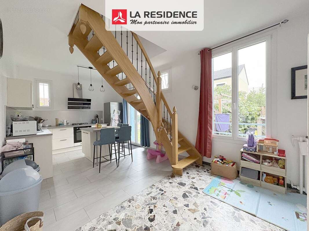 Maison à MONTIGNY-LES-CORMEILLES