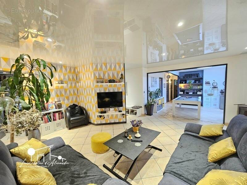 Maison à LES MARTYS