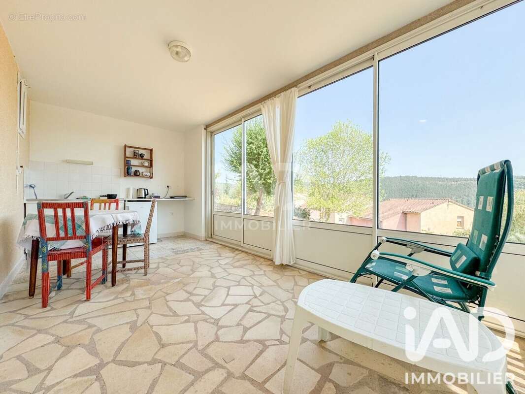 Maison 92 m² à Viala-Du-Tarn  - photo 6