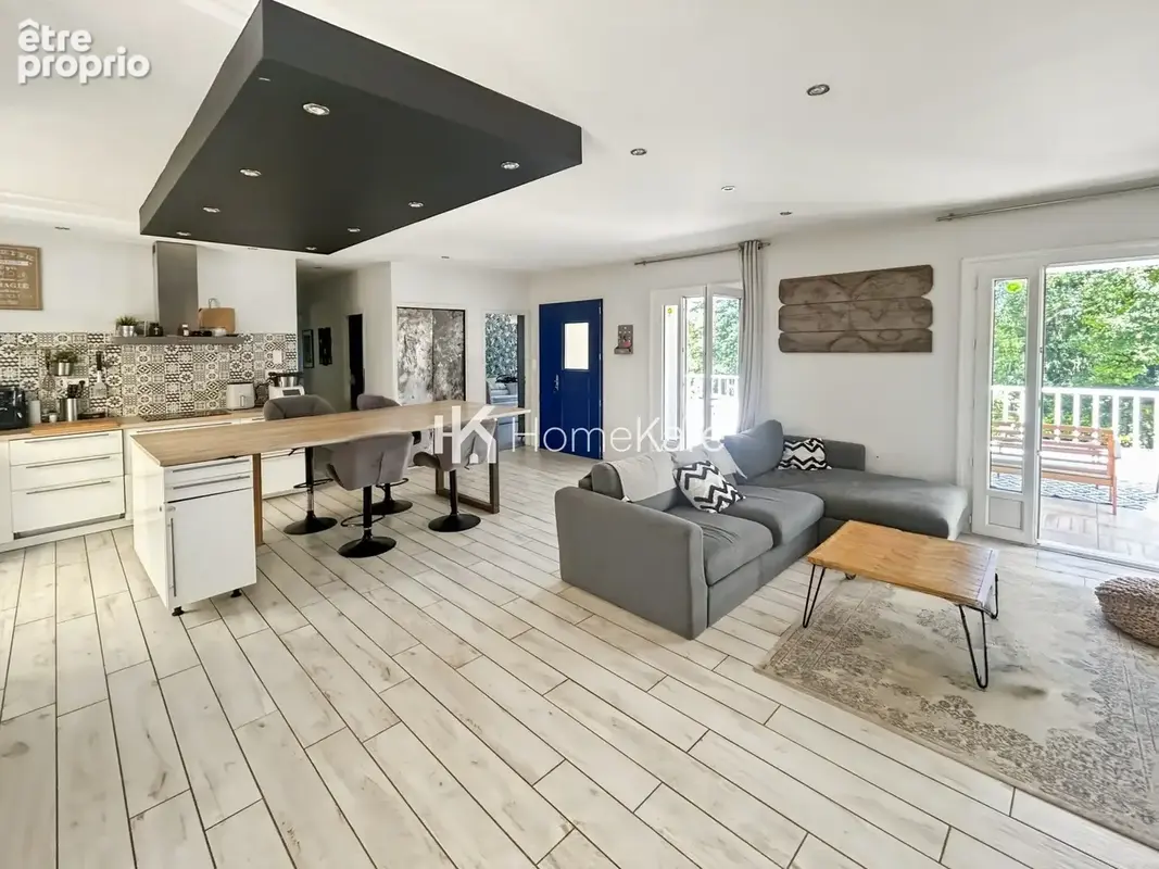 Maison 121 m² à Pavie  - photo 2
