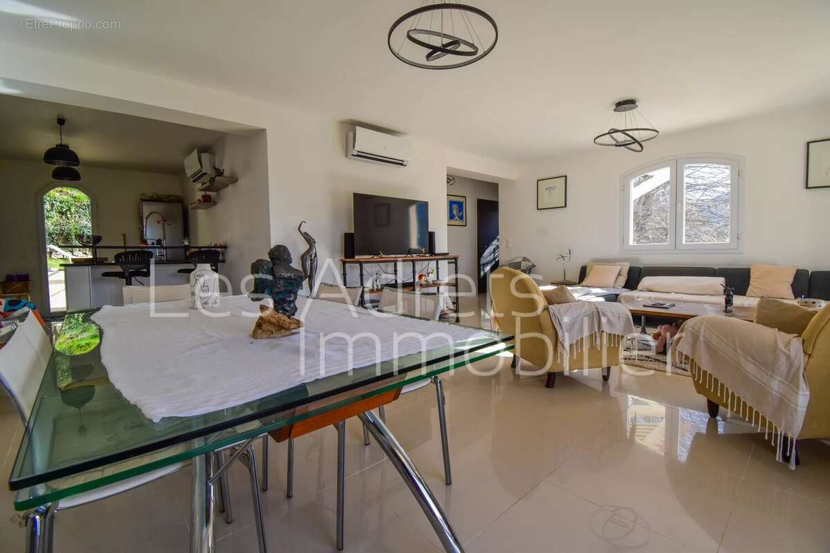 Maison à LES ADRETS-DE-L'ESTEREL