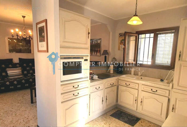 A Vendre GARD (30) - Village en périphérie d'Uzès : Maison de village P3 avec garage, cave et terrasse - photo 3
