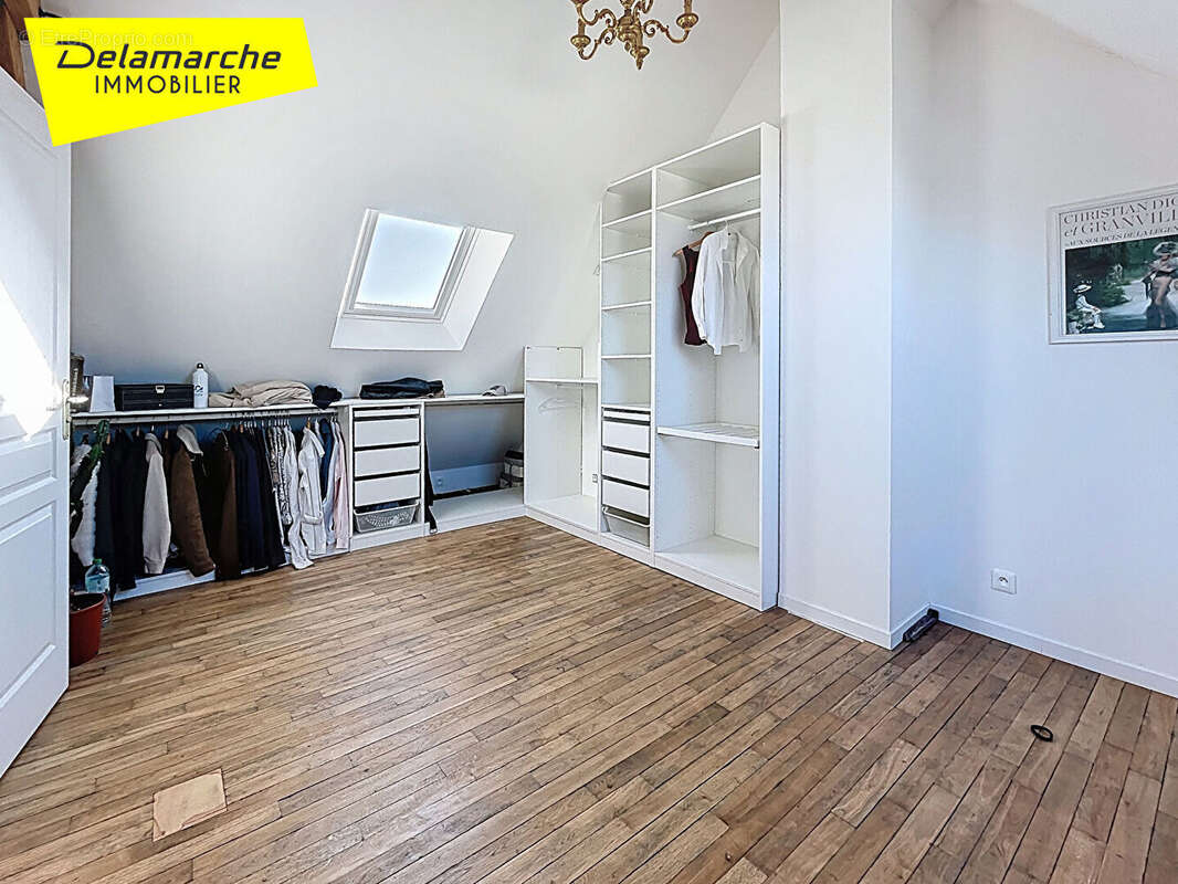 Maison à DONVILLE-LES-BAINS