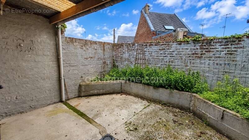 Maison à vendre 5 pièces SAINT QUENTIN (02) - photo 11