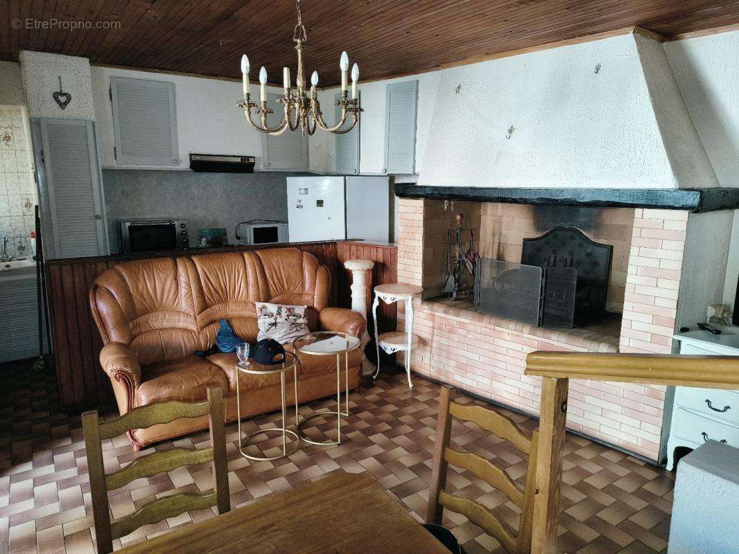 Maison à BELVIANES-ET-CAVIRAC