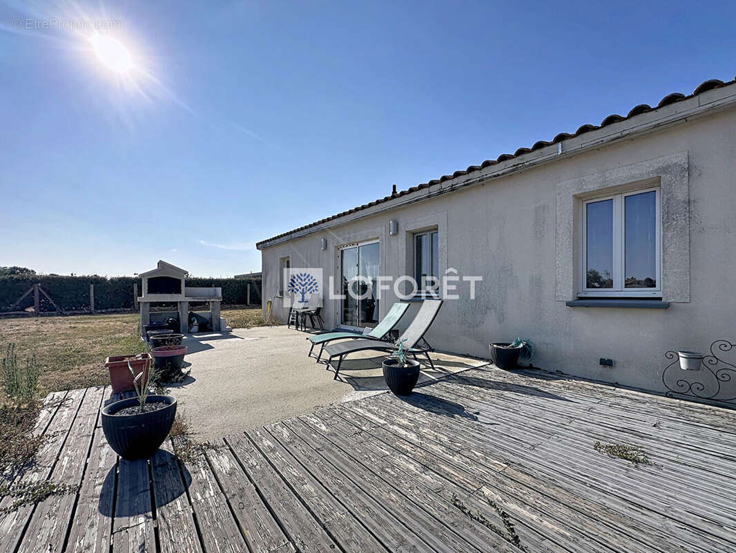 Maison Availles Thouarsais 1711 m2 - photo 4