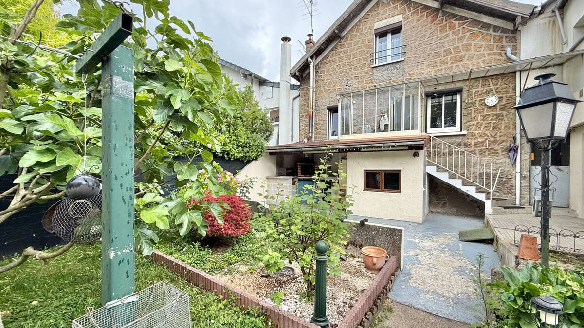Maison à CORBEIL-ESSONNES