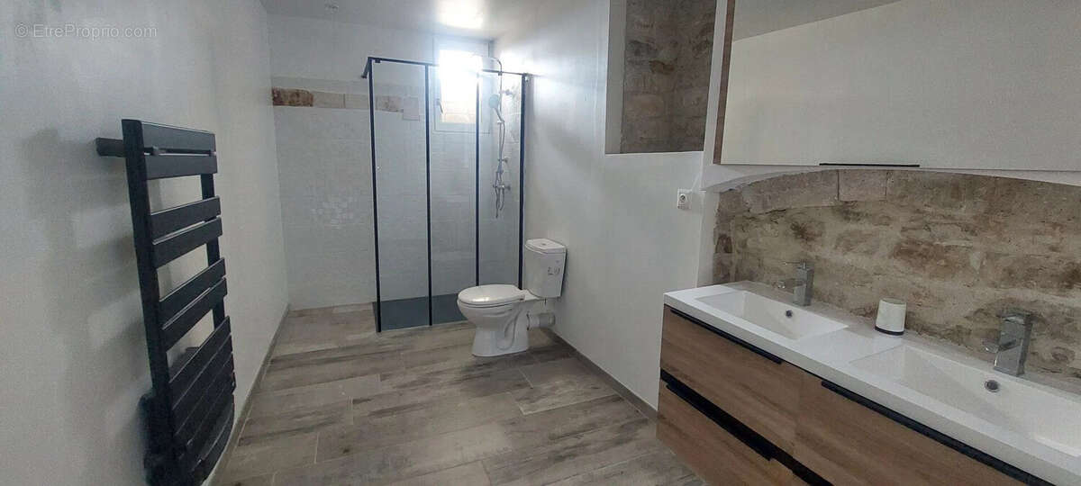 Maison à VEZENOBRES