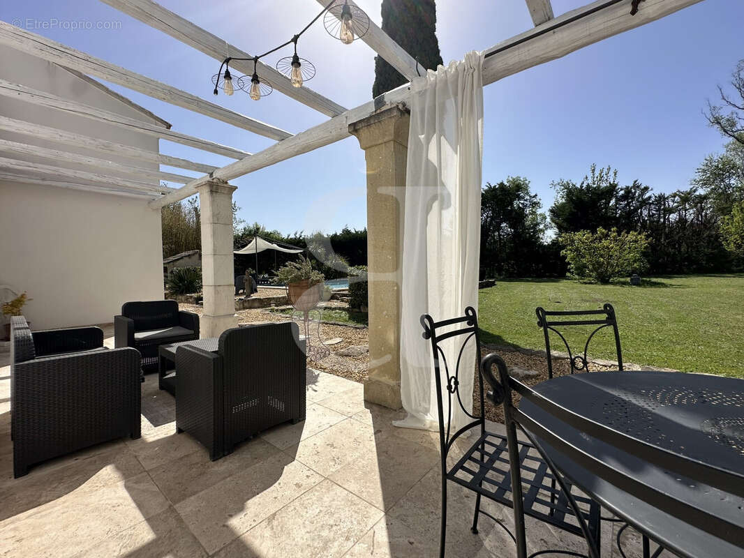 Maison à L'ISLE-SUR-LA-SORGUE