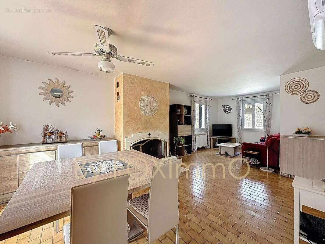 Maison à ROQUEFORT-LES-PINS