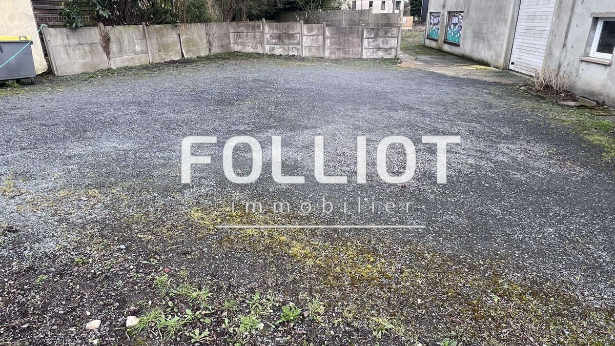 Commerce à LE MOLAY-LITTRY